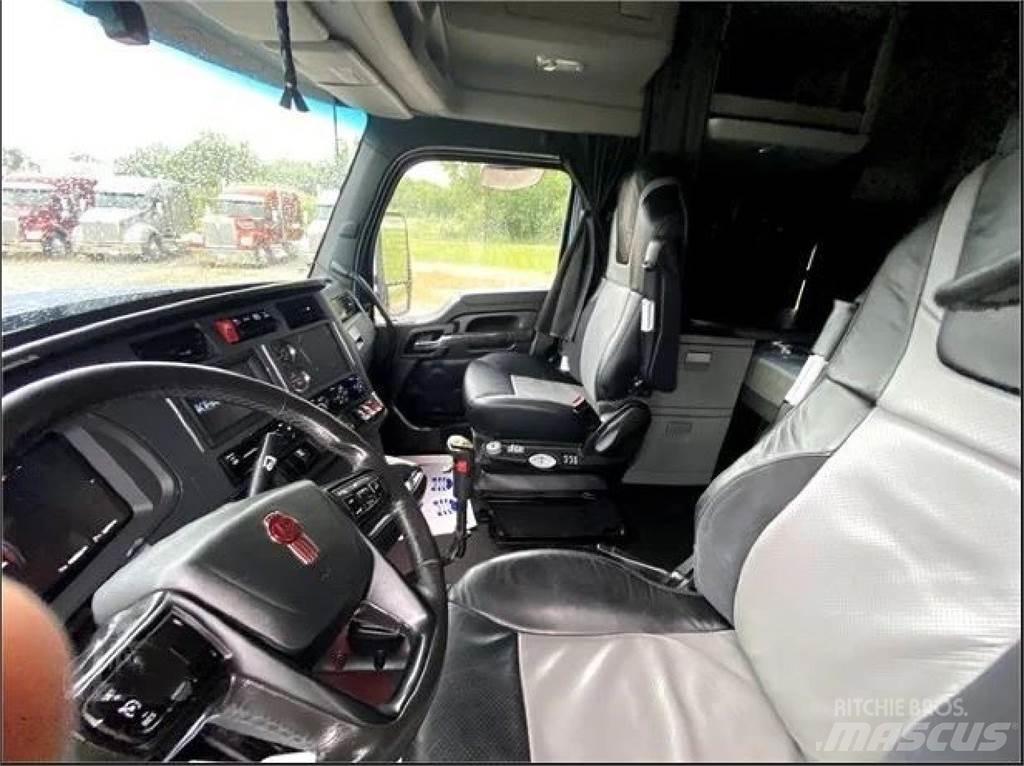 Kenworth W990 Prime Movers