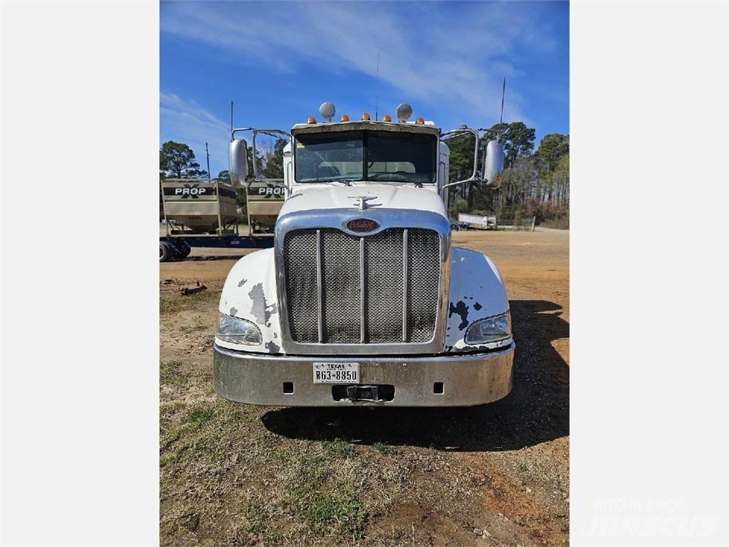 Peterbilt 384 Prime Movers