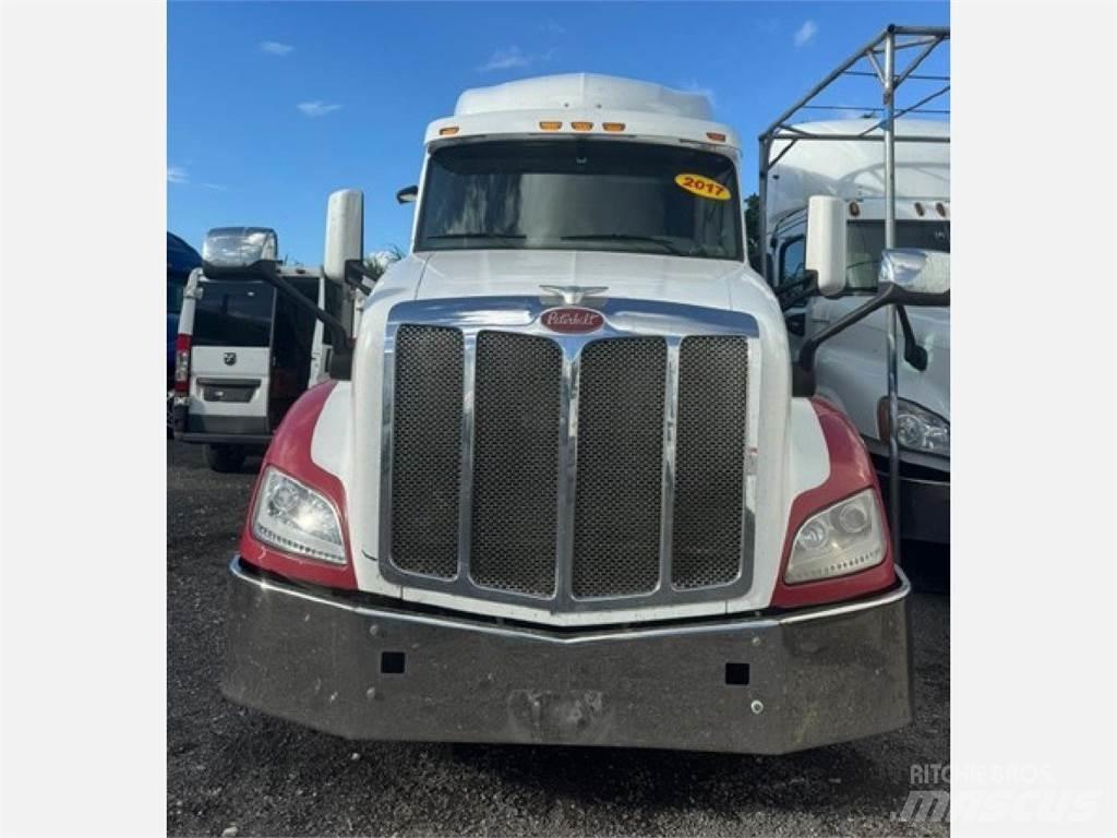 Peterbilt 579 Prime Movers