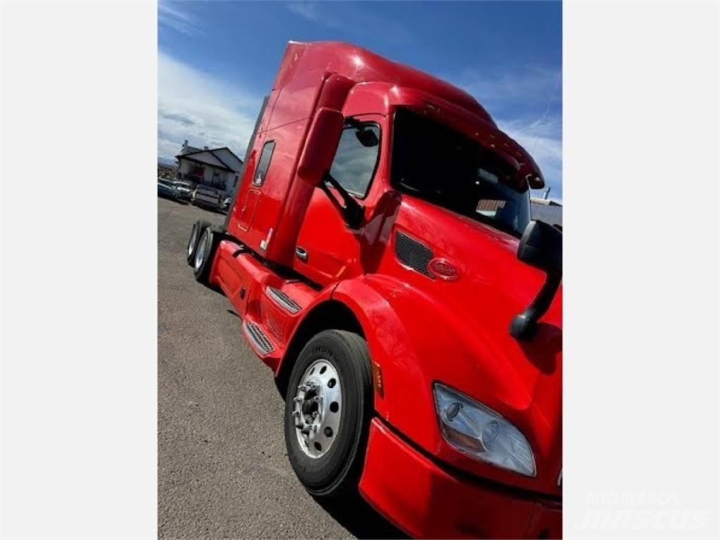 Peterbilt 579 Prime Movers