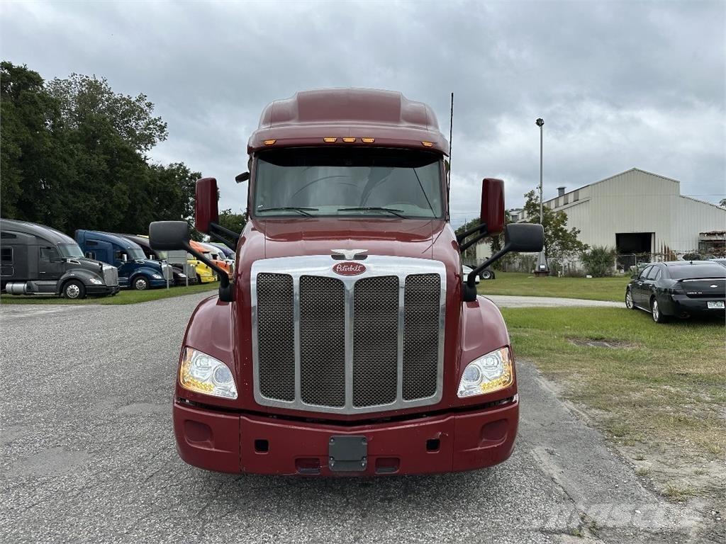 Peterbilt 579 Prime Movers