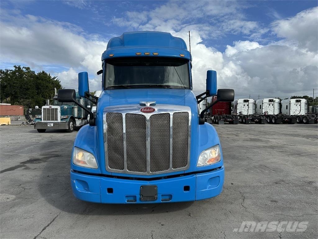 Peterbilt 579 Prime Movers