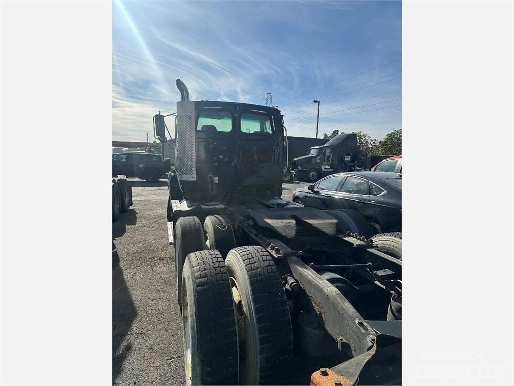 Sterling A9500 Prime Movers