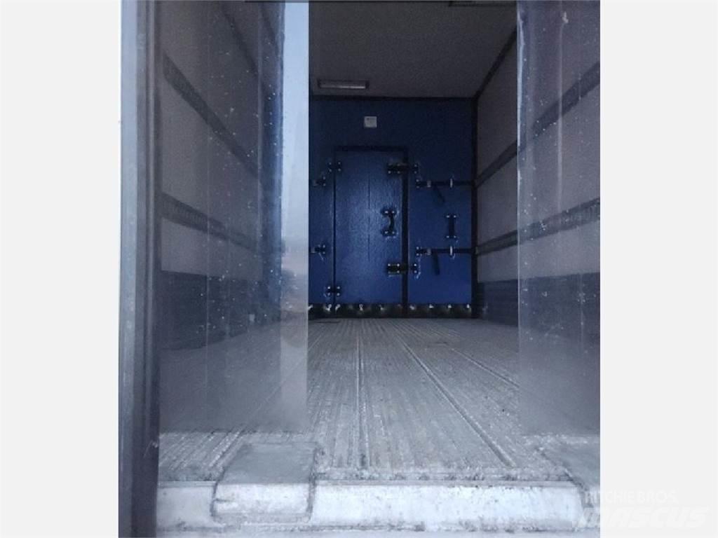 Utility VS2DX 48' Temperature controlled semi-trailers