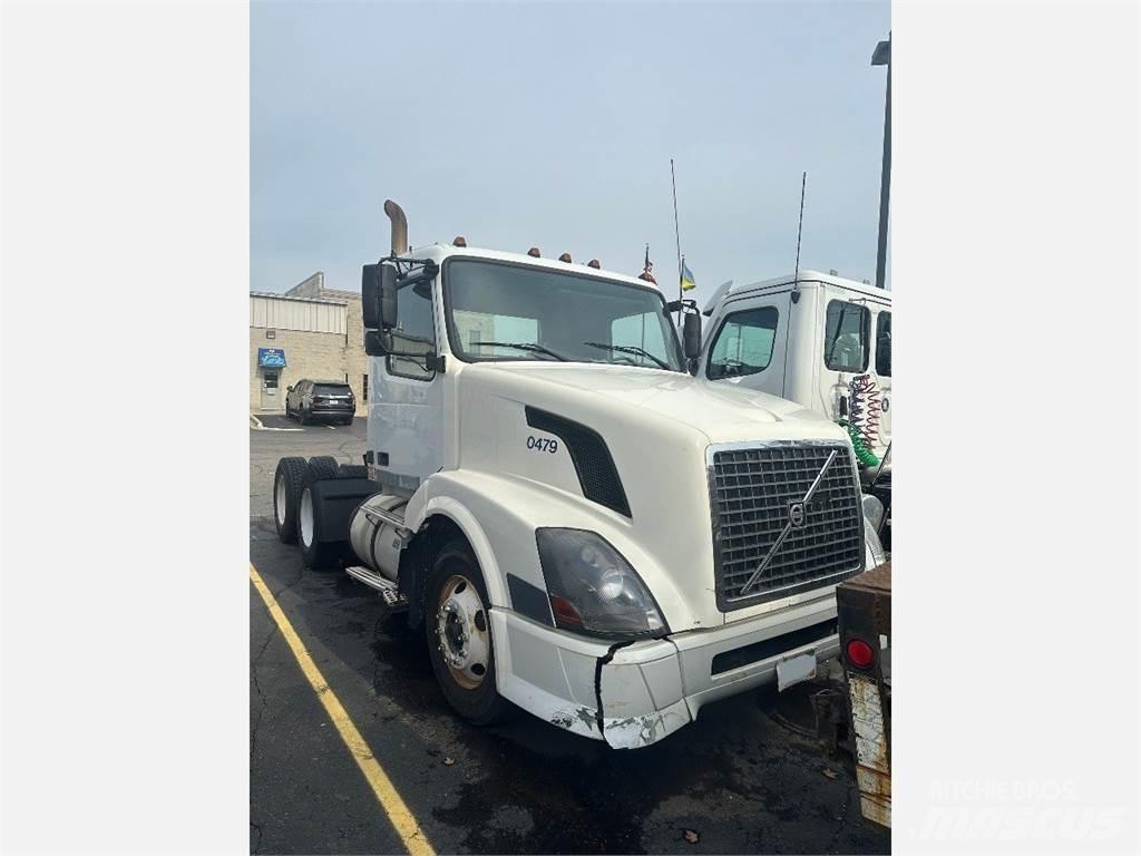 Volvo VNL300 Prime Movers
