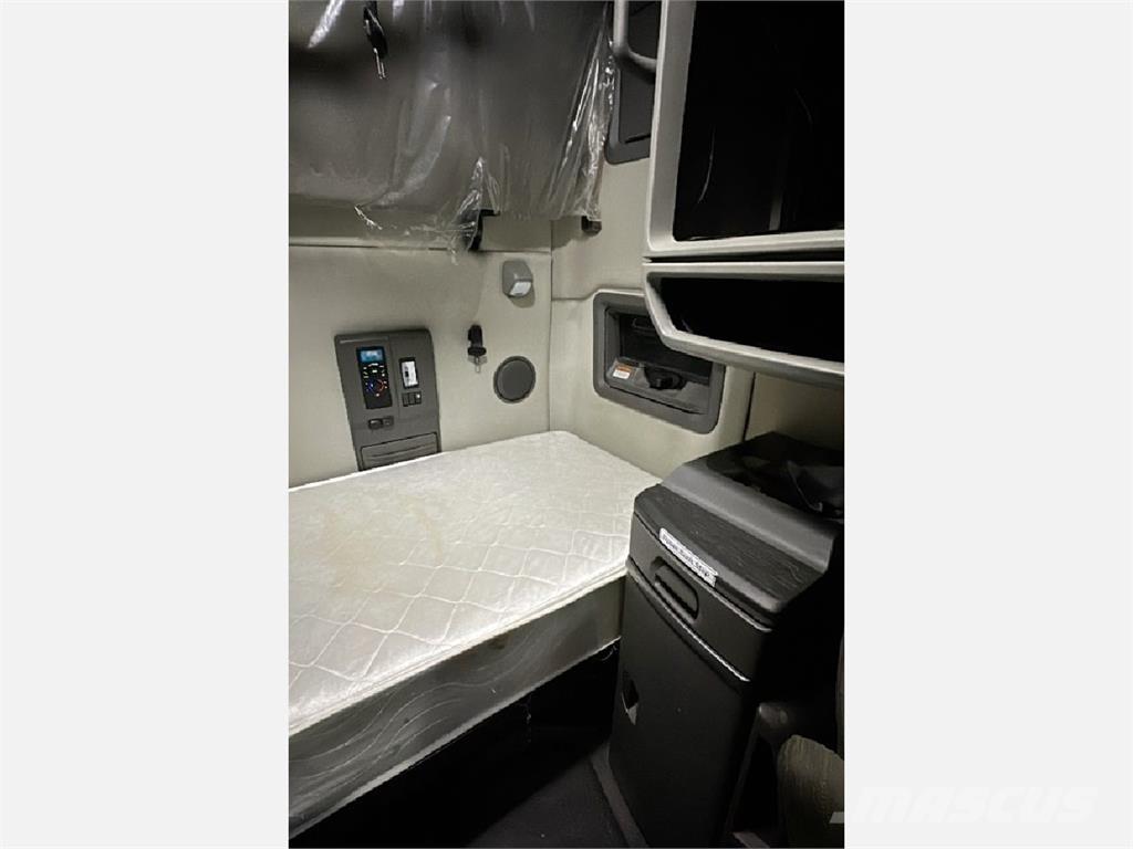 Volvo VNL64T760 Prime Movers