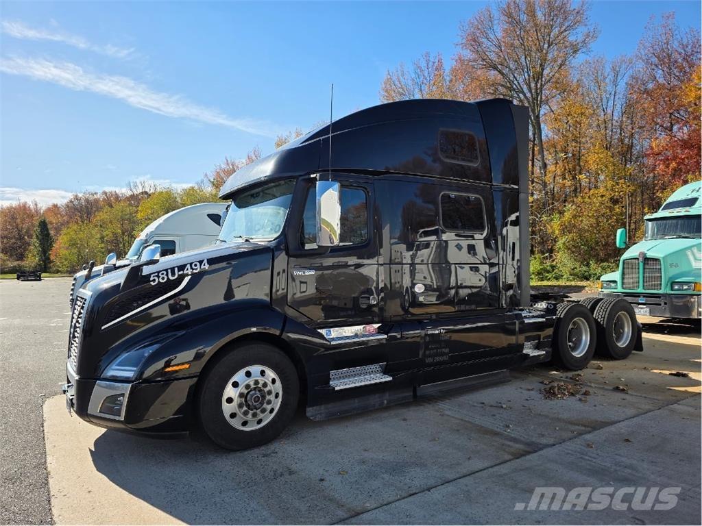 Volvo VNL64T860 Prime Movers