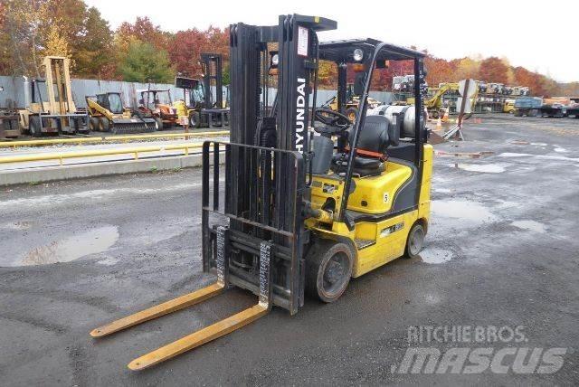 Hyundai 25LC-7A Other