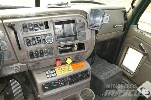 Mack CXN612 Chassis Cab trucks