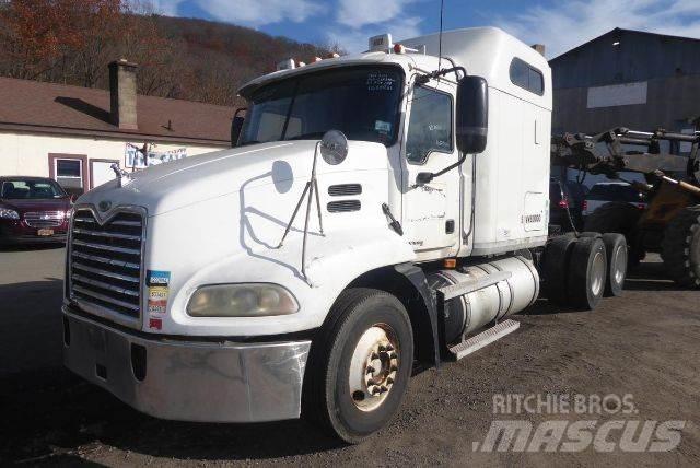 Mack CXN613 Prime Movers