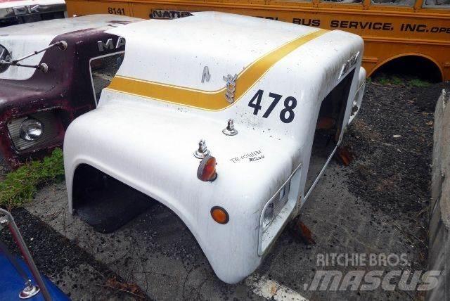 Mack R690T Other components