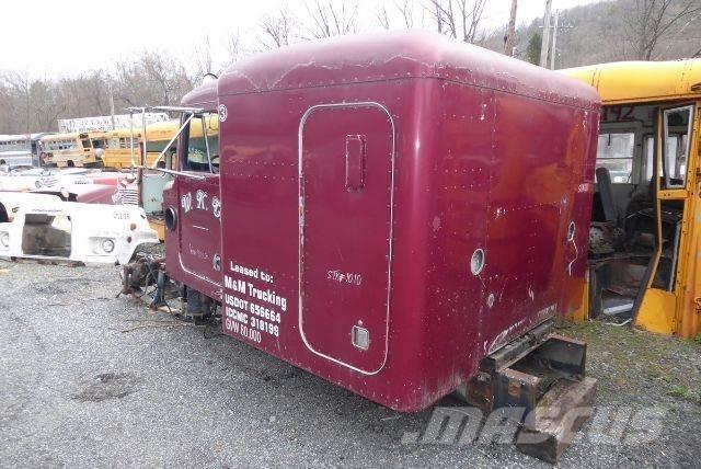 Peterbilt 379 Cabins and interior