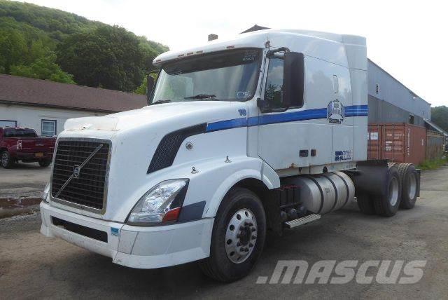Volvo VNL64T Prime Movers