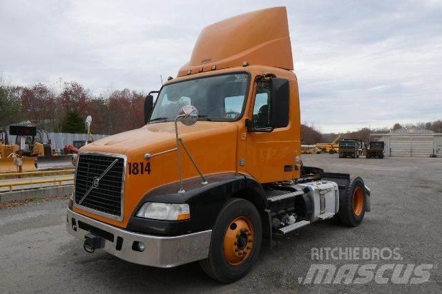 Volvo VNM42T Chassis Cab trucks