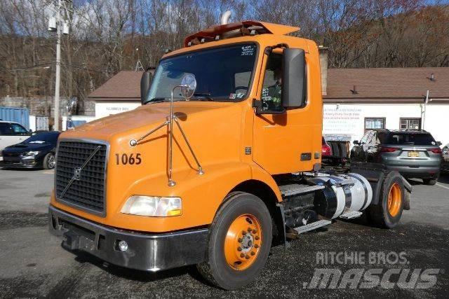 Volvo VNM42T Chassis Cab trucks