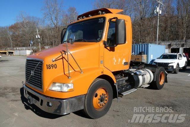 Volvo VNM42T Chassis Cab trucks