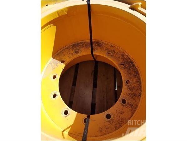 Volvo A25F Tyres, wheels and rims