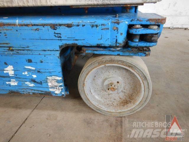 Genie GR-15 Articulated boom lifts