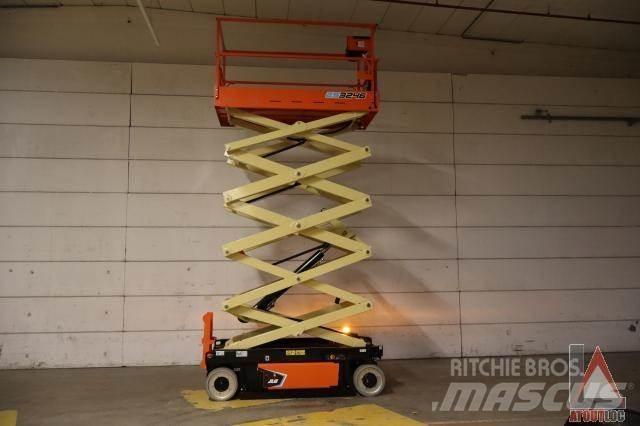 JLG 3246ES Articulated boom lifts
