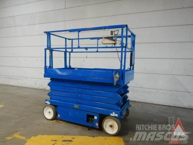 SkyJack SJ4632 Articulated boom lifts