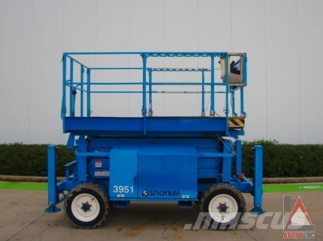 Snorkel S2770RT Articulated boom lifts