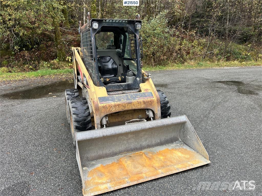 CAT 226 Skid steer loaders