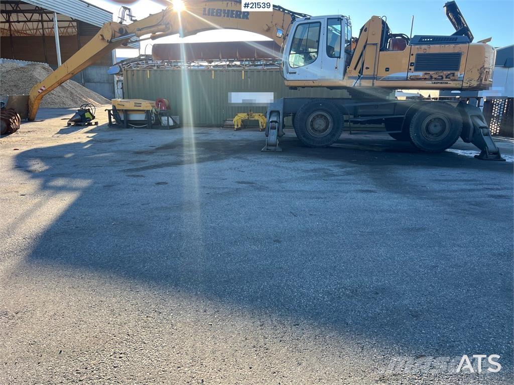 Liebherr A934C Wheeled excavators