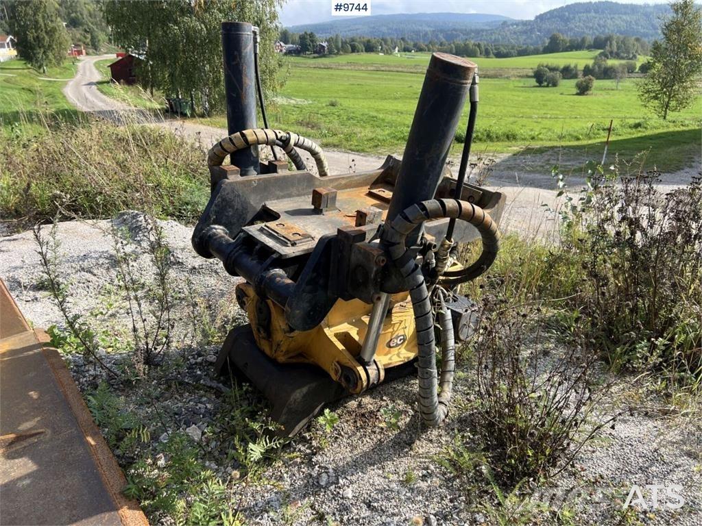 Engcon EC30279 Backhoes