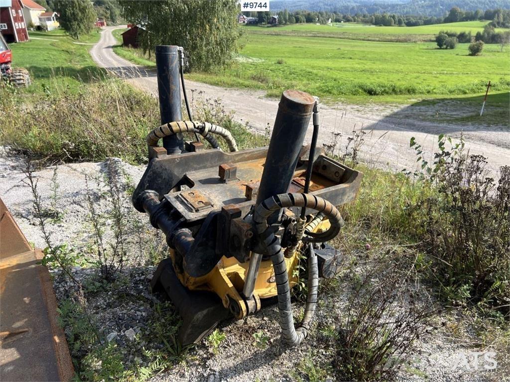 Engcon EC30279 Backhoes