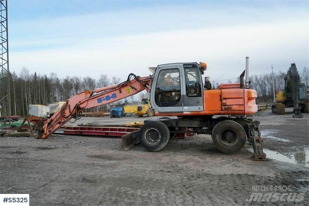 Hitachi EX165W Wheeled excavators