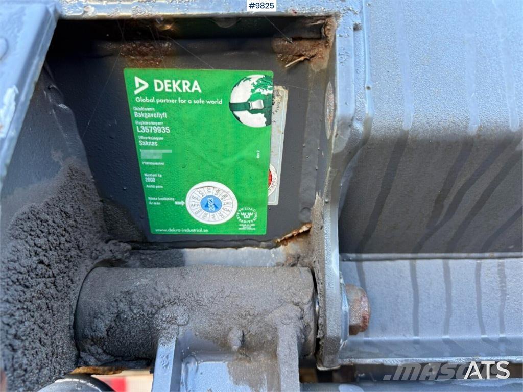 Scania P94GB4X2NZ230 Truck mounted cranes