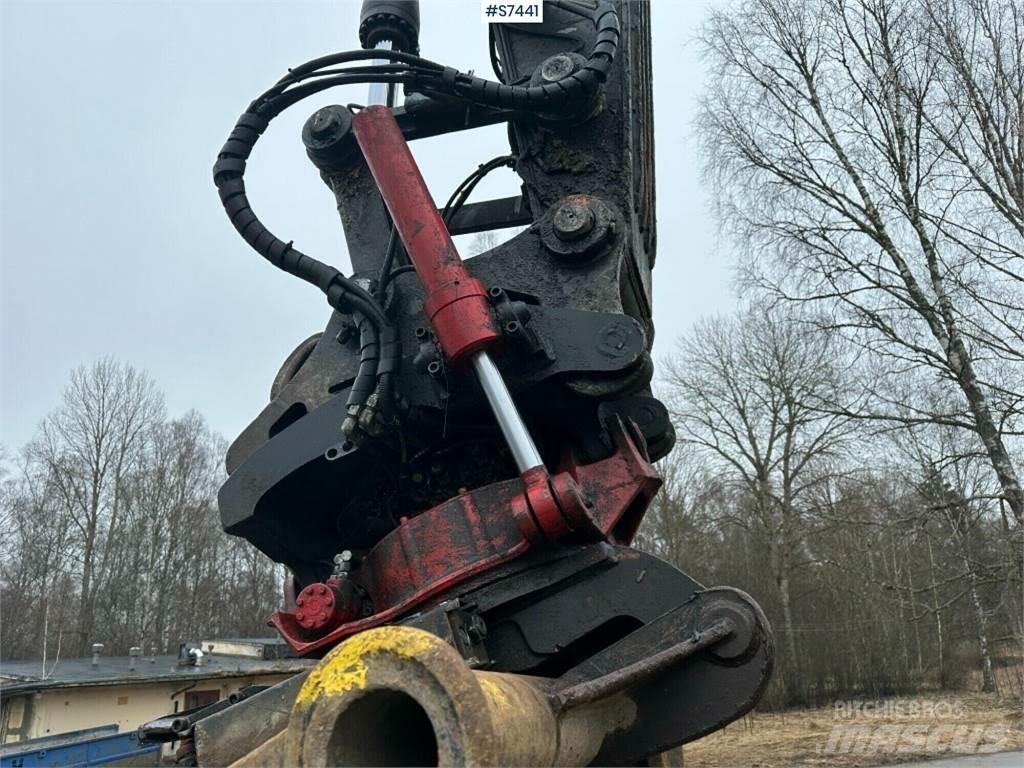 Volvo EC300DL Crawler excavators