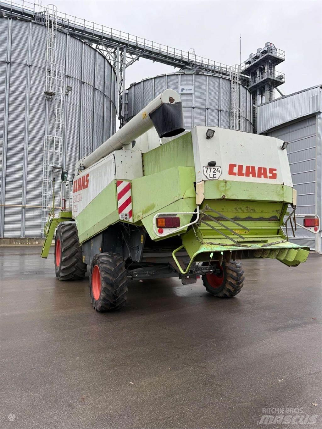 CLAAS LEXION 460 Combine harvesters