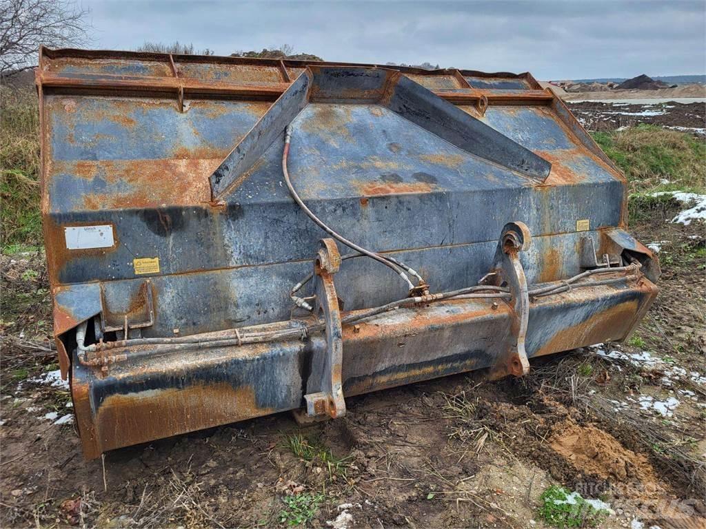 Hyundai 456 Buckets