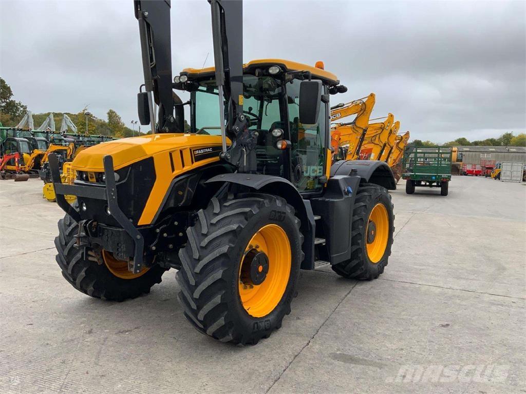 JCB Fastrac 4220 Tractors
