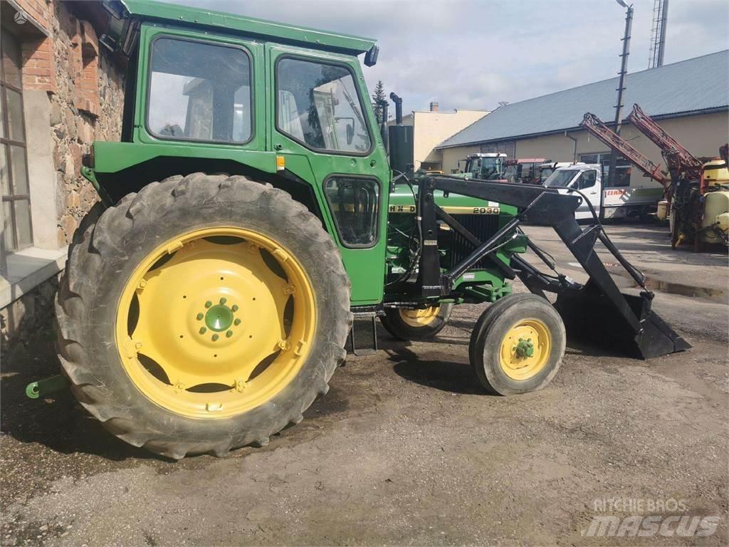 John Deere 2030 Tractors