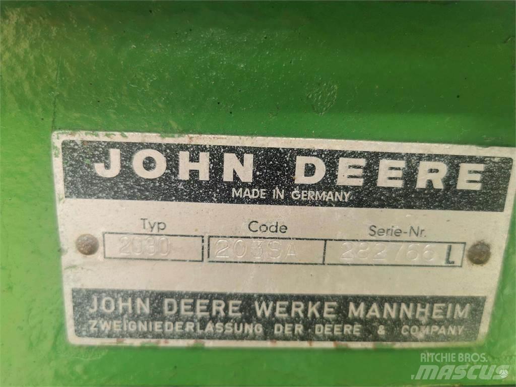 John Deere 2030 Tractors