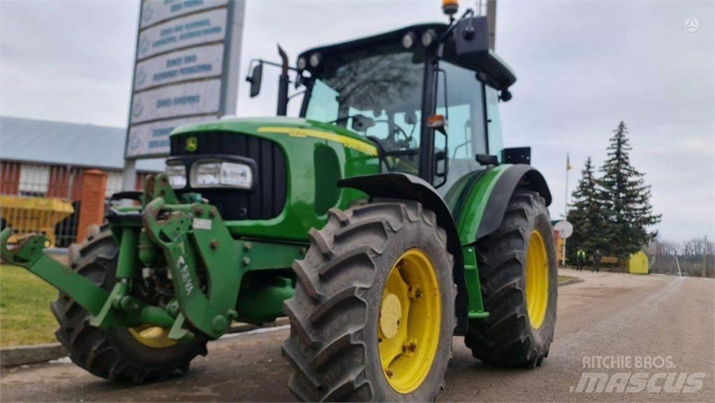 John Deere 5820 Tractors