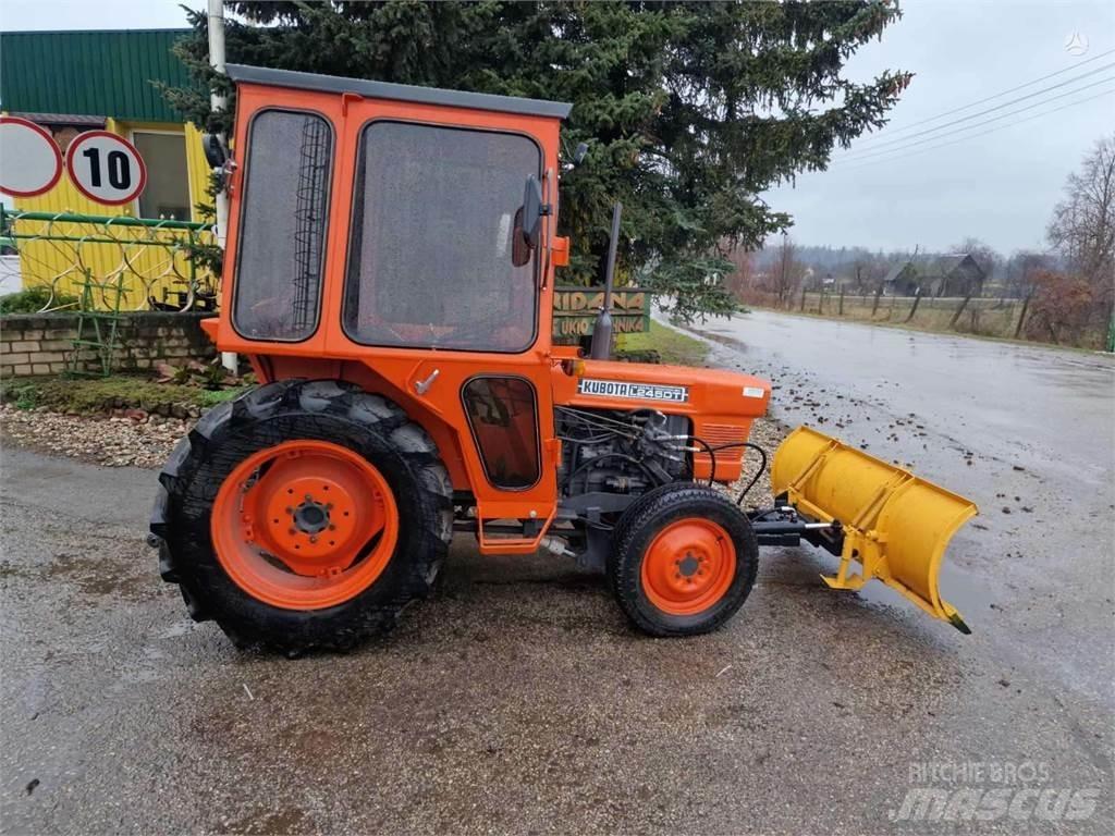 Kubota L245dt Tractors