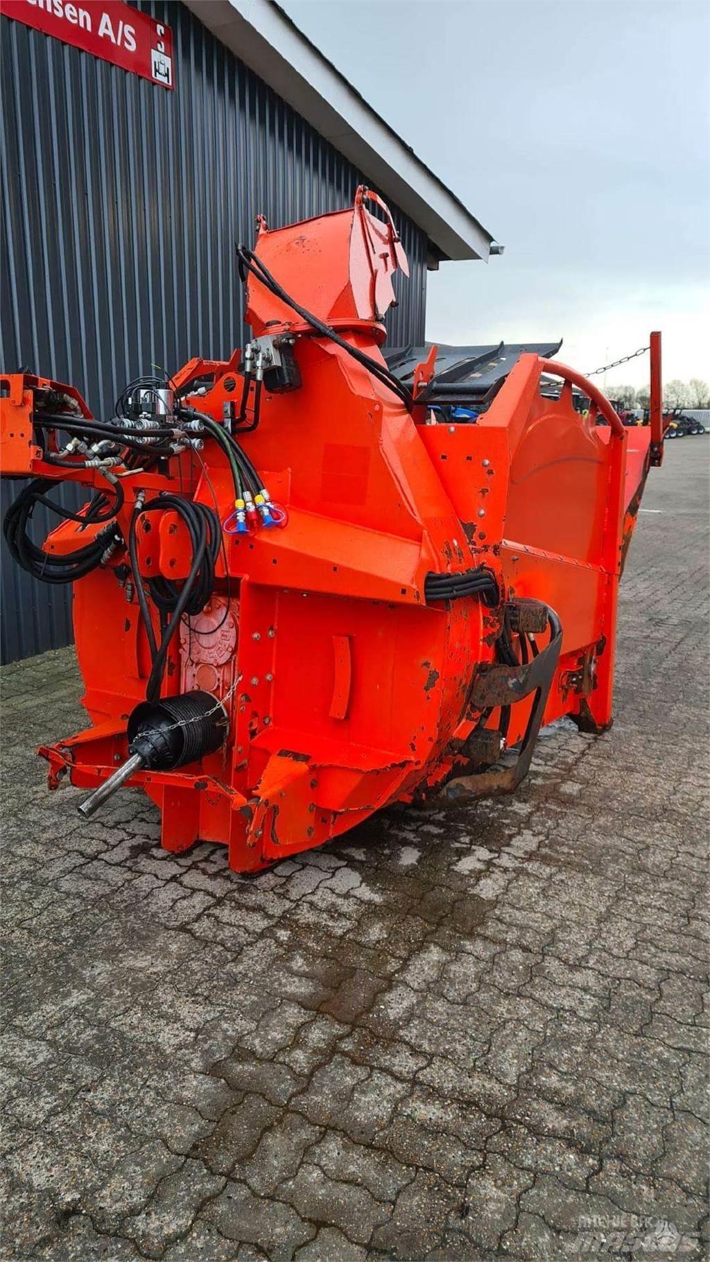Kuhn Primor Farm machinery