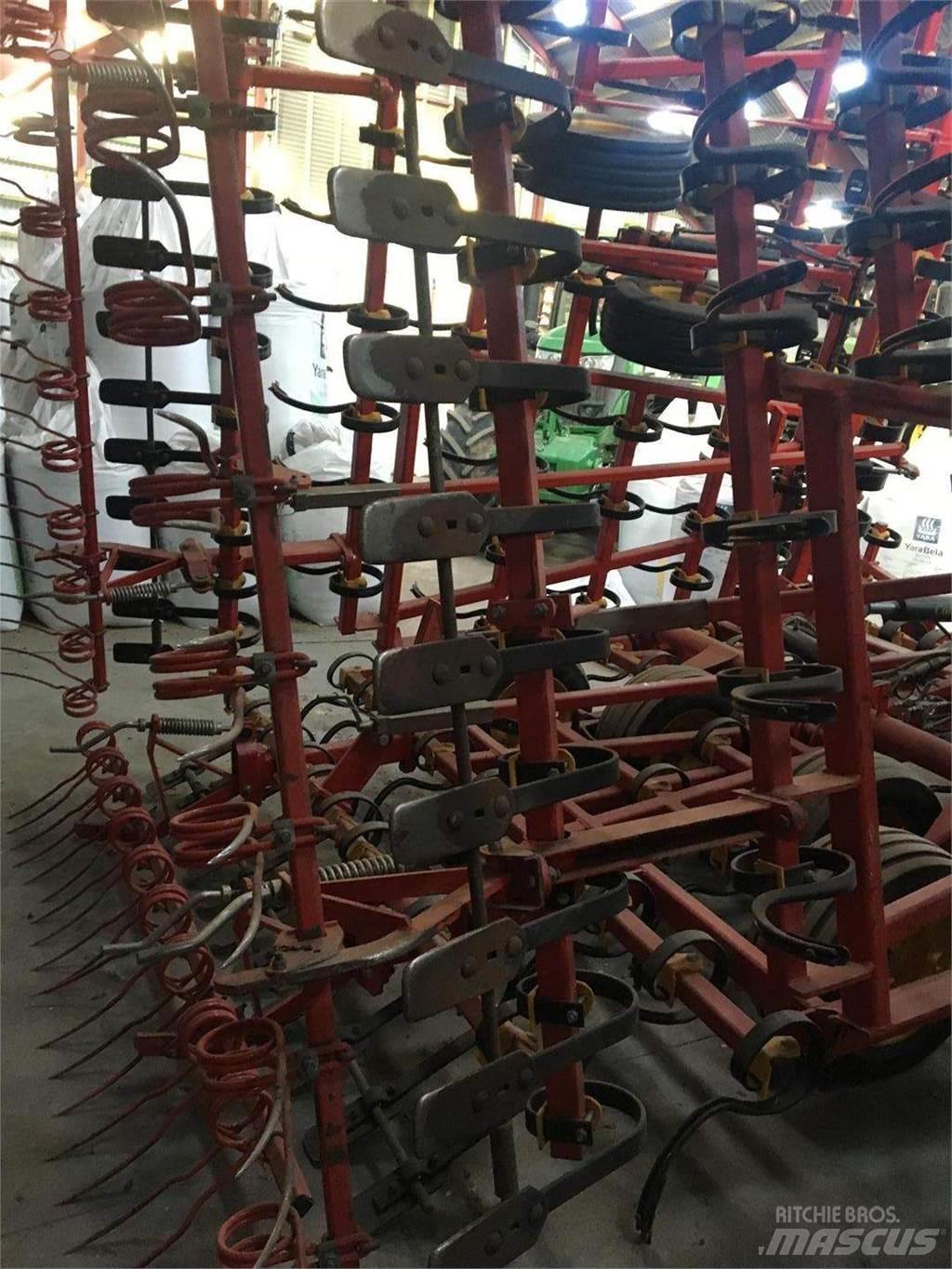 Väderstad NZA800 Cultivators