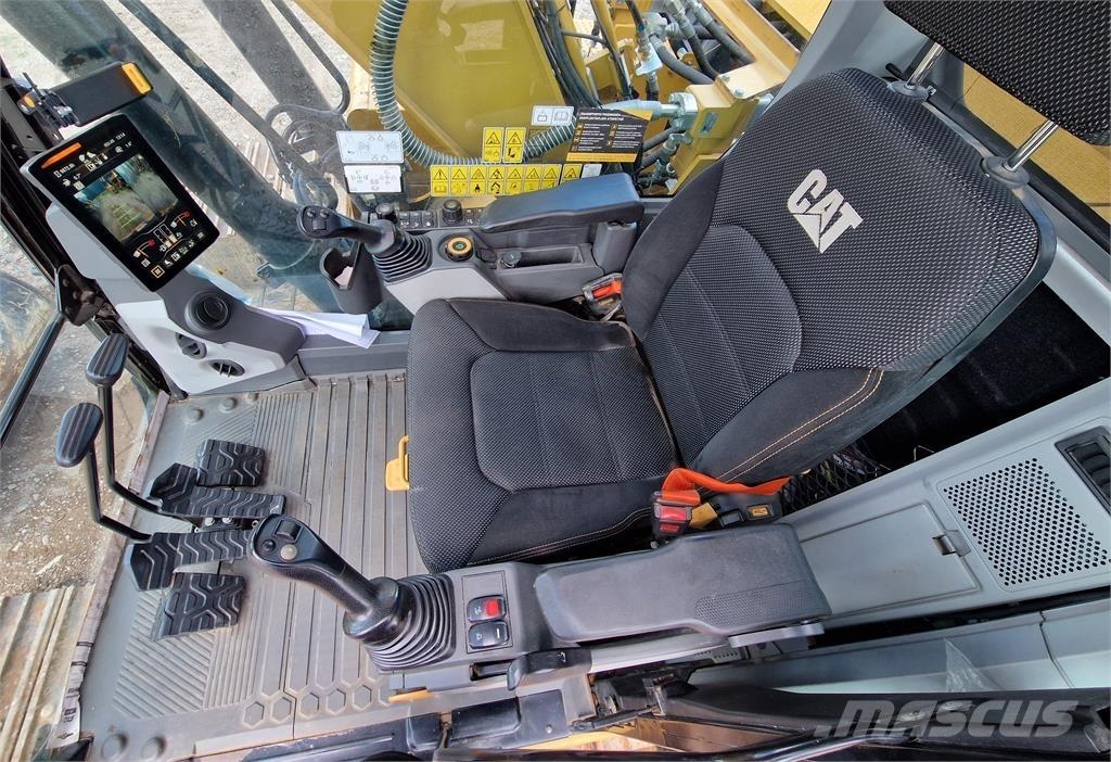 CAT 320 Crawler excavators