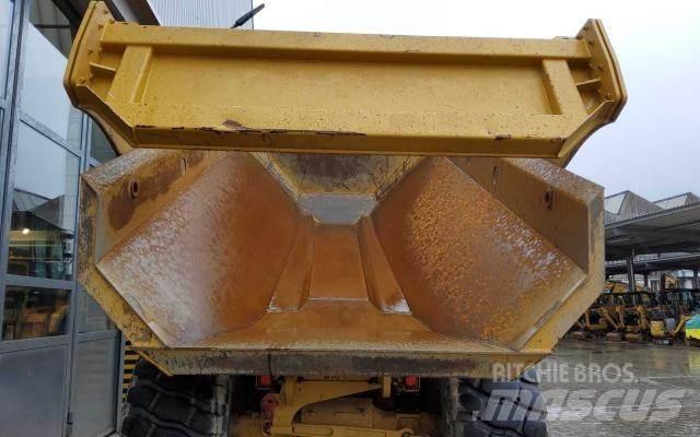 CAT 730-04A Articulated Haulers