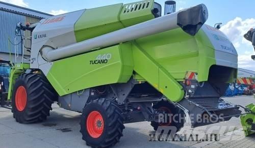 CLAAS Tucano 440 Combine harvesters