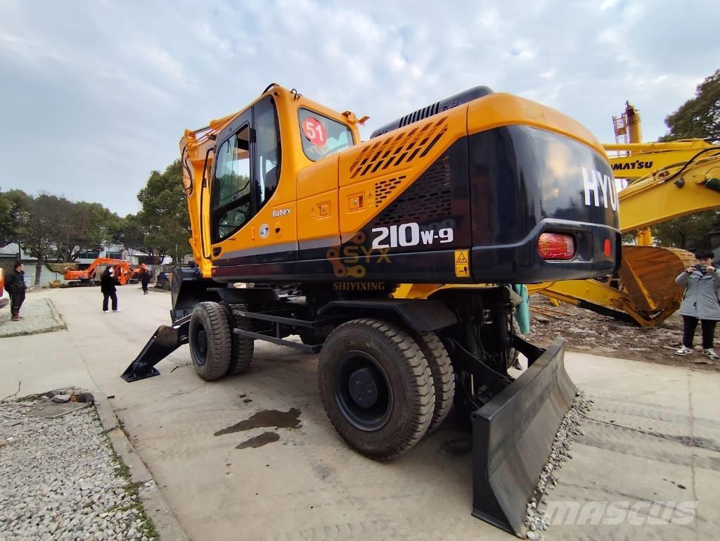 Hyundai 210W-9 Wheeled excavators