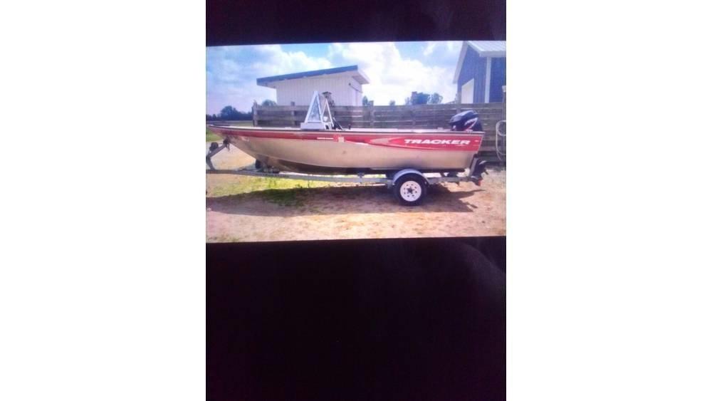  tracker 16 Foot Marine auxiliary engines