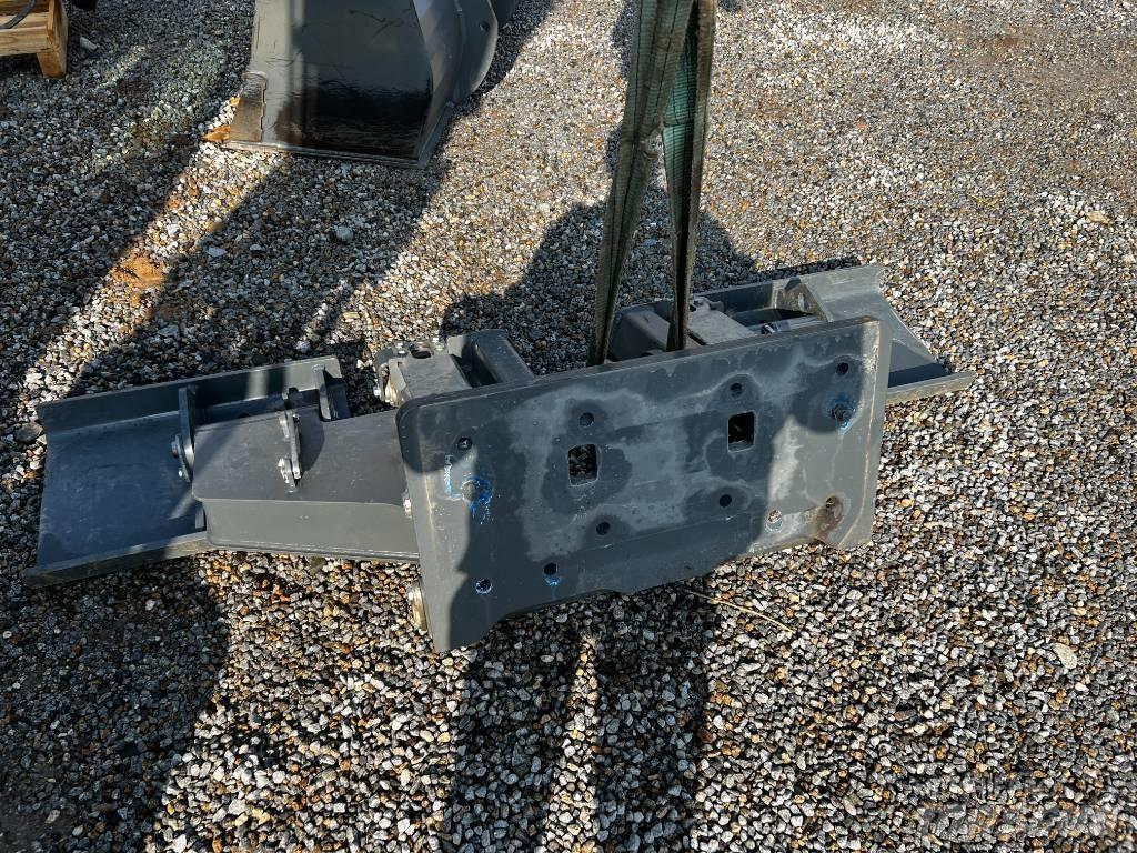 Wacker Neuson EW 65 Chassis and suspension