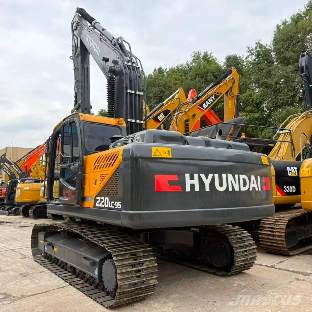 Hyundai R220LC-9S Mini excavators  7t - 12t