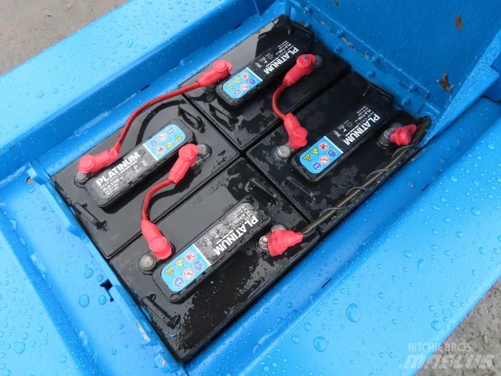 Genie GR 15 Used Personnel lifts and access elevators