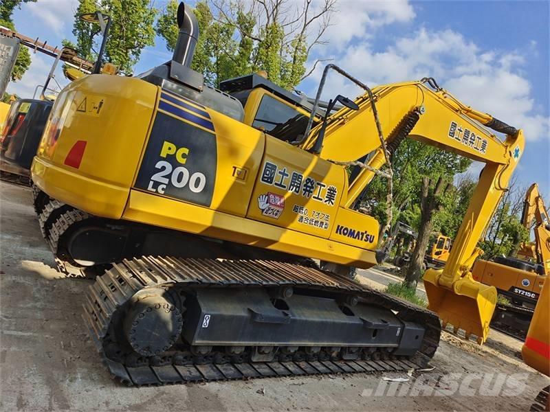 Komatsu PC 200 Crawler excavators